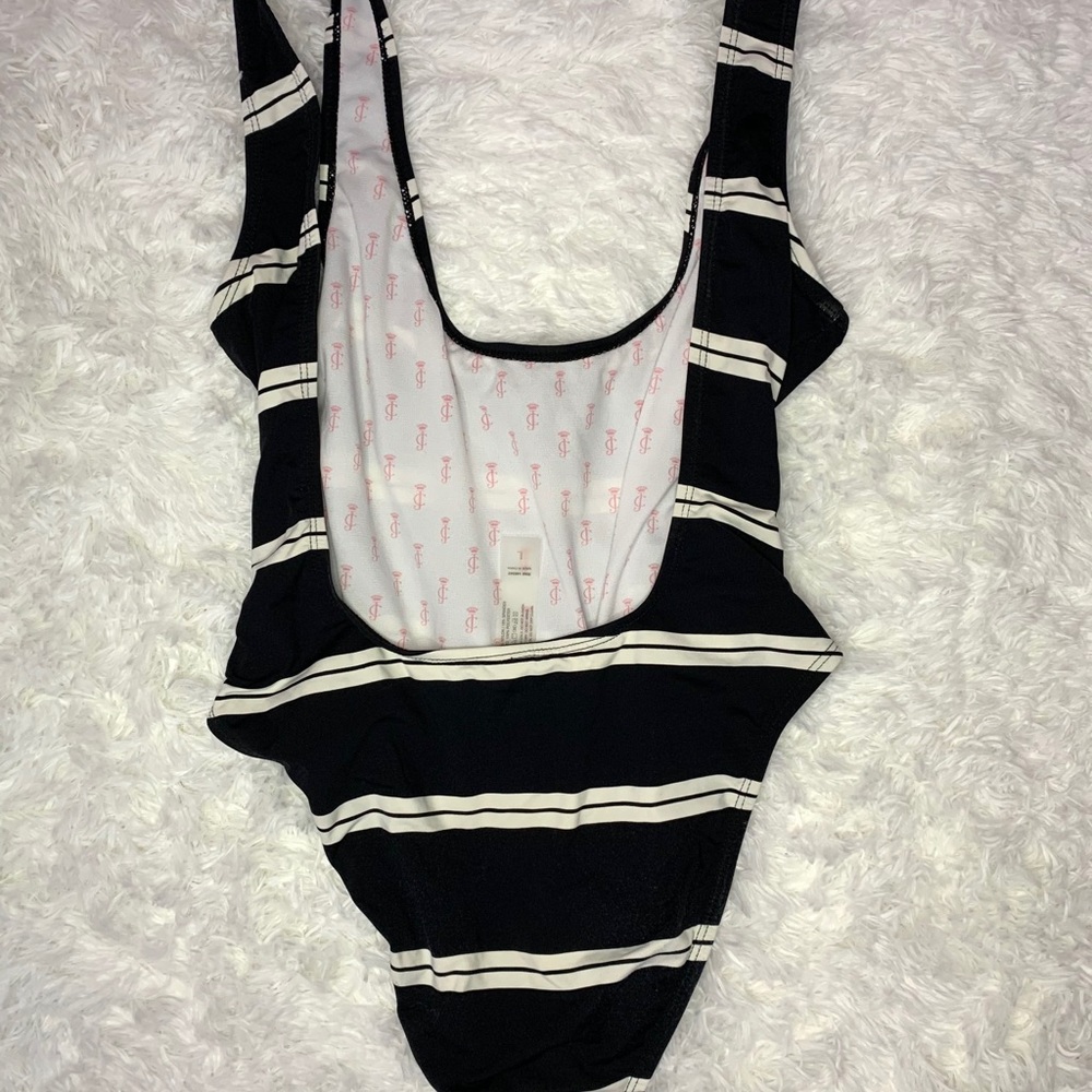 Juicy couture bathing suit (bodysuit) - Picture 3 of 4